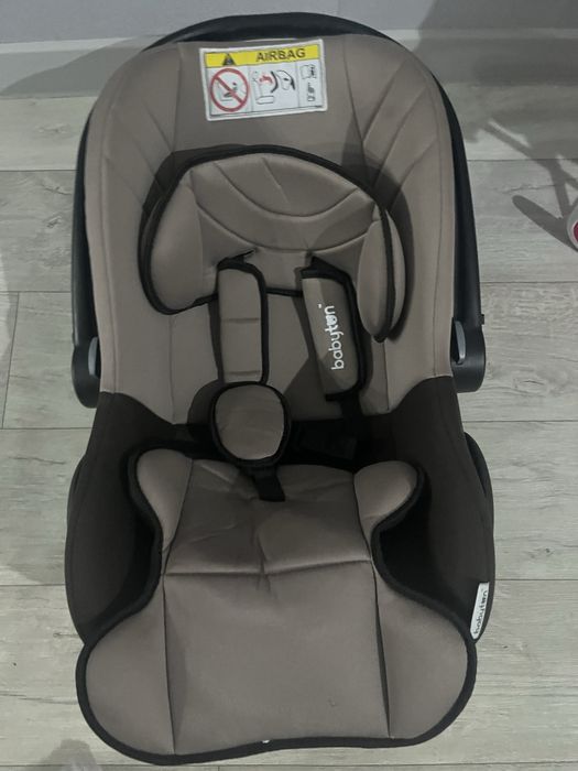 Продам автокресло от 0 до 3 лет