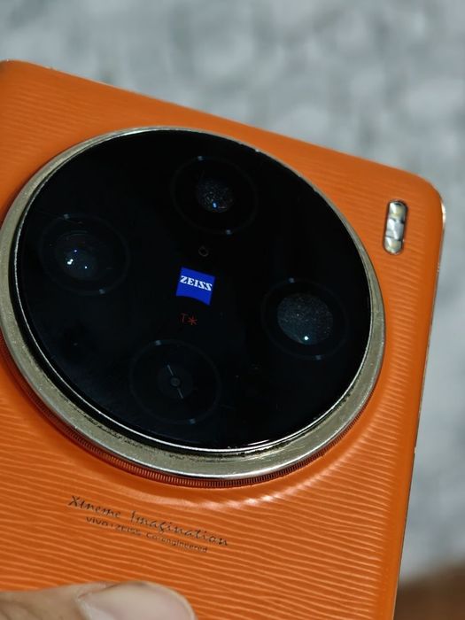 Vivo x100 Pro

Holati 10/8

Hotirasi 12/256gb

Bez complekt

Battery 8