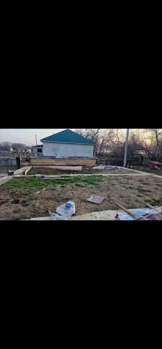 Участок с готовый времянкой