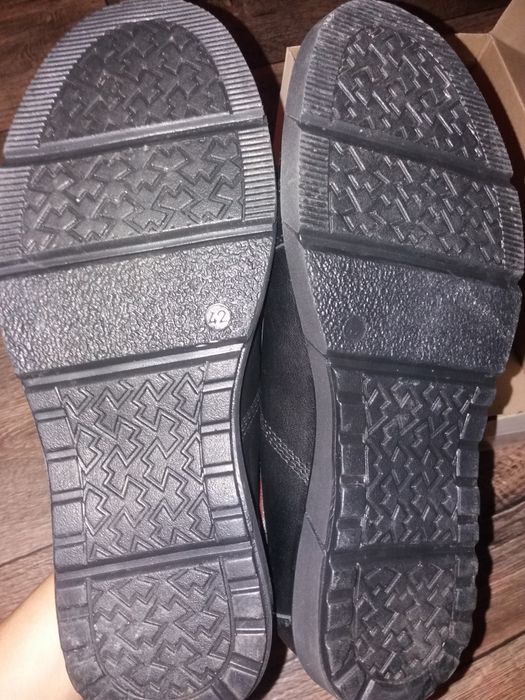 Продам мужские туфли