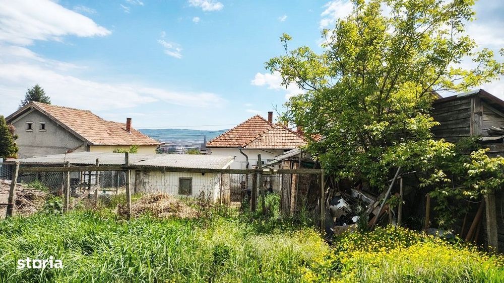 Teren intravilan de 2108 mp, cu casa, zona excelenta, Dambul Rotund