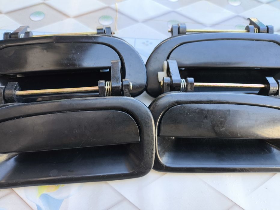 Дверные ручки Нексия 1+бонус левый брызговик