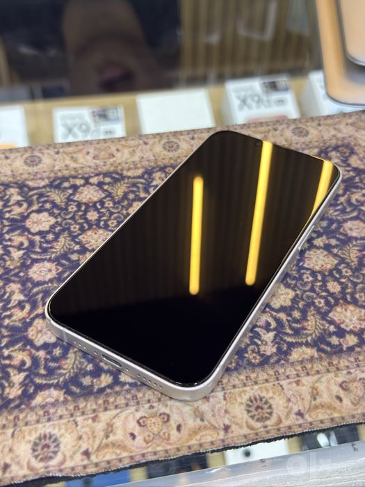 iPhone 16e 128/92%