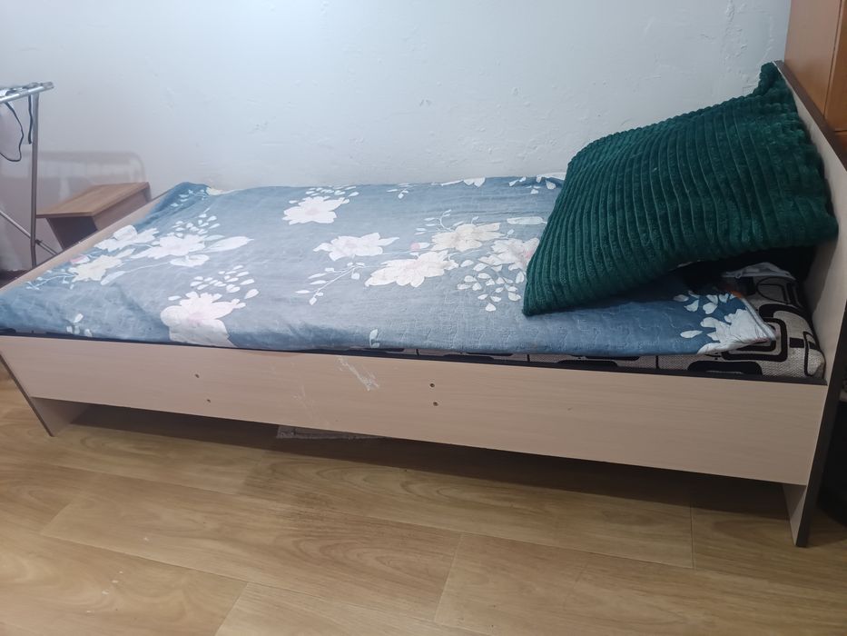 Кровать односпальная