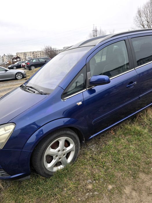 Opel zafira B monocab