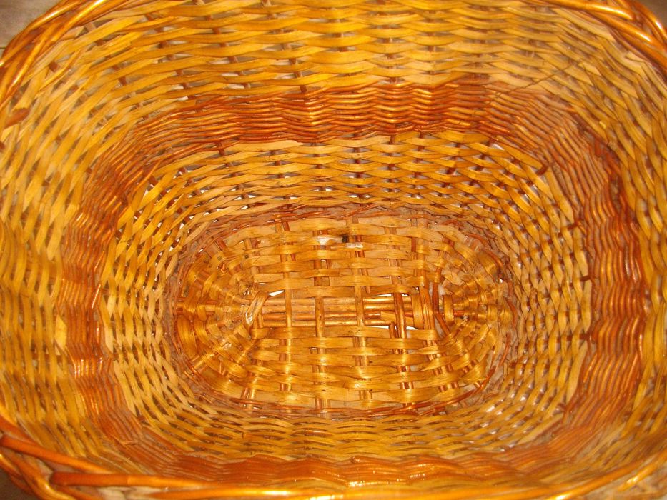 Стара Битова Кошница От Ракита-Голяма-От Соца-540х380х270мм-Отлична