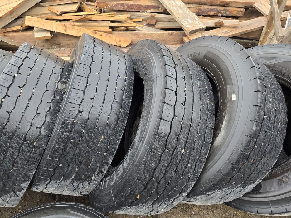 Шины для грузовых автомобилей  бу