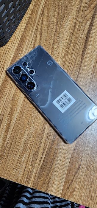 Продам новый телефон