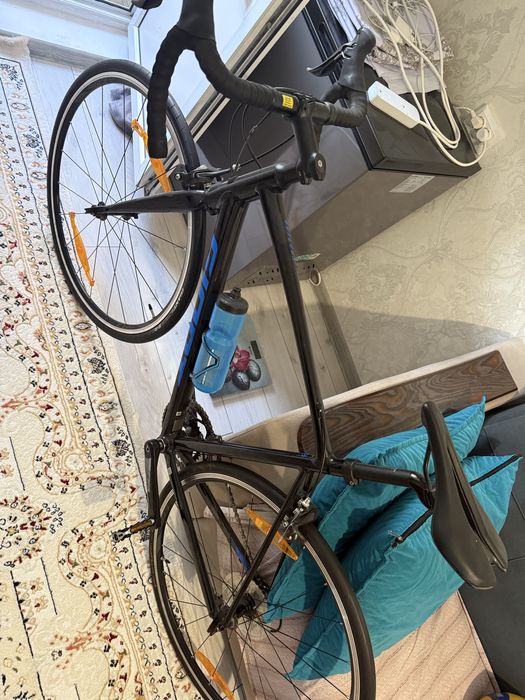 Шоссейный велосипед GIANT