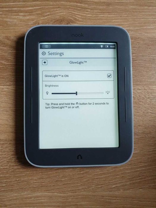 B&N Nook Simple Touch GlowLight - NOOK електронен четец с подсветка