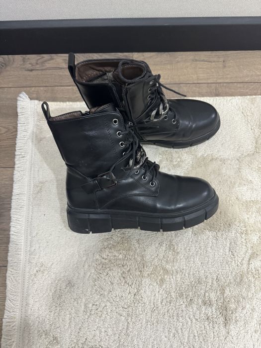 Продам зимние сапоги