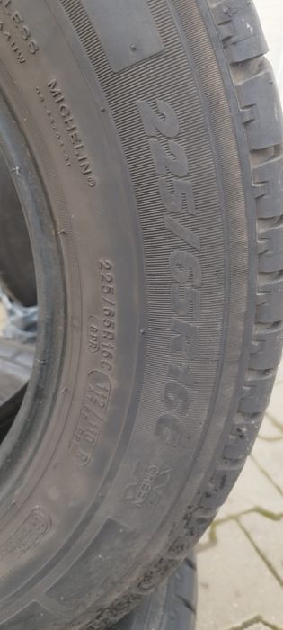 Vând 2 Anvelope vara 225/65/16C