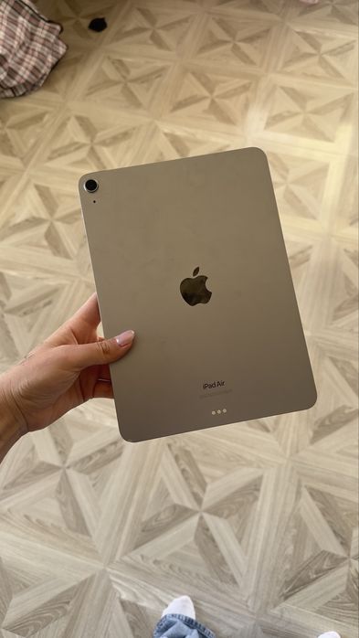 Продам ipad air 4 покаления