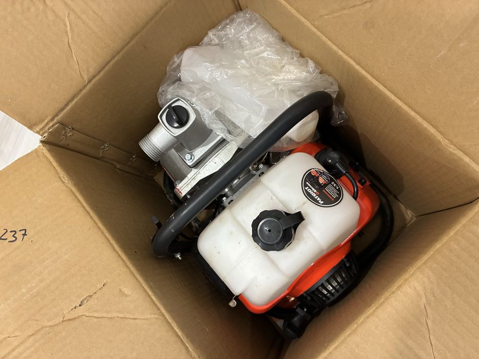 Насос , моторомпа новый почти