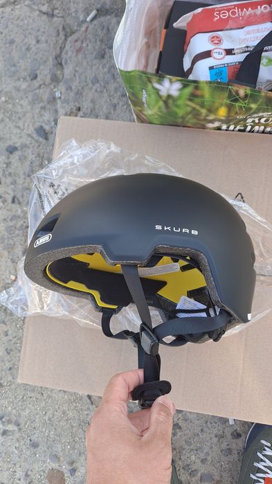 Cască ABUS Skurb Mips (nouă)