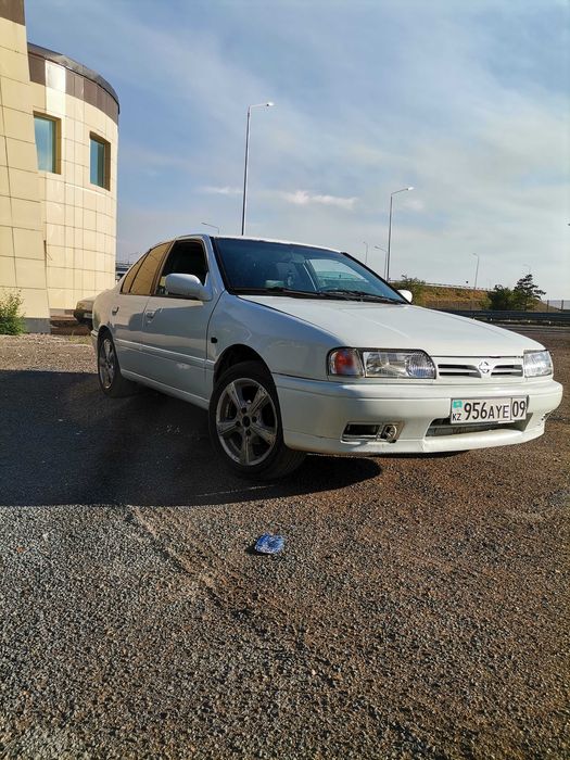 Nissan primera p10