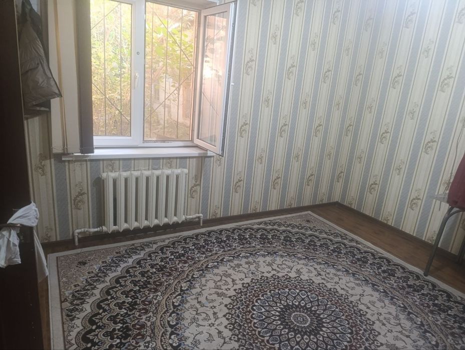 Kvartira bor 1 kishi kerak