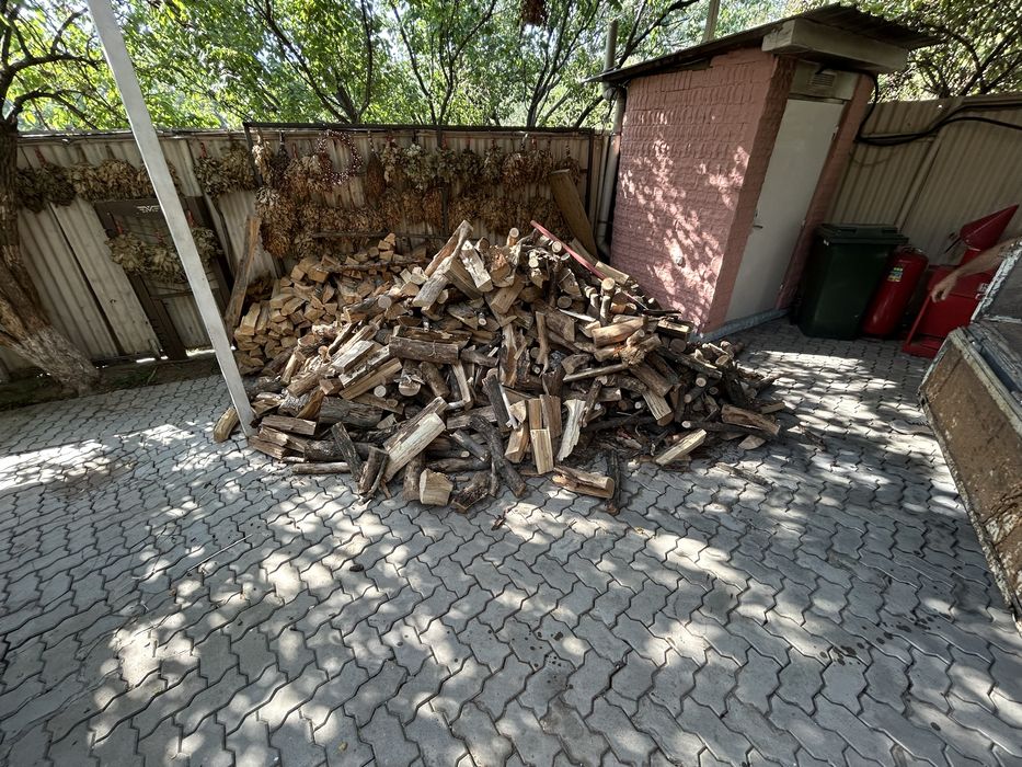 Рубленые дрова машинами