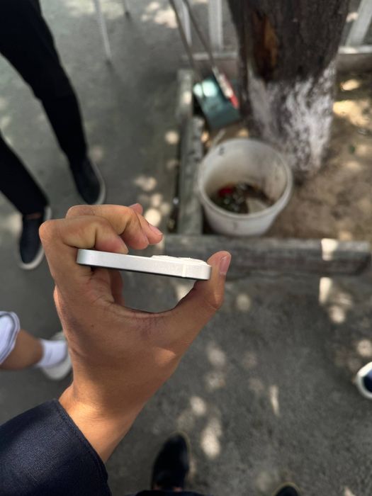 IPhone 13  srochna