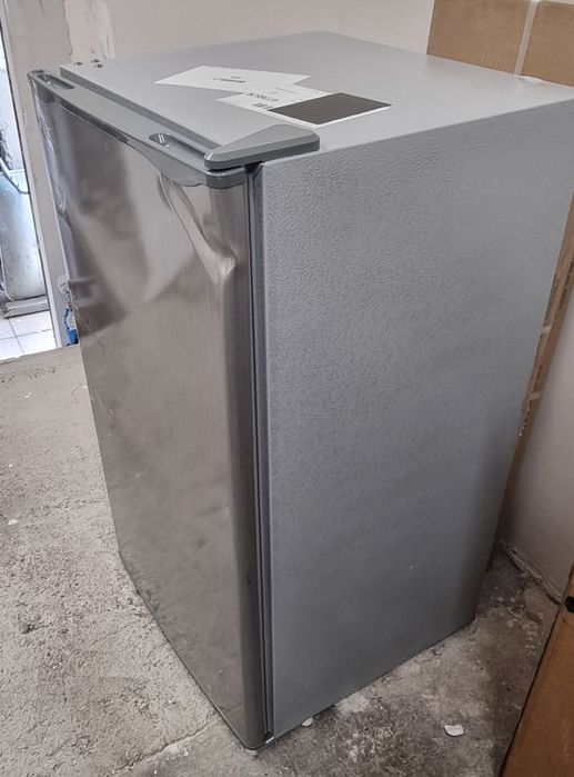 Хладилник Klarstein 91L с транспортен дефект