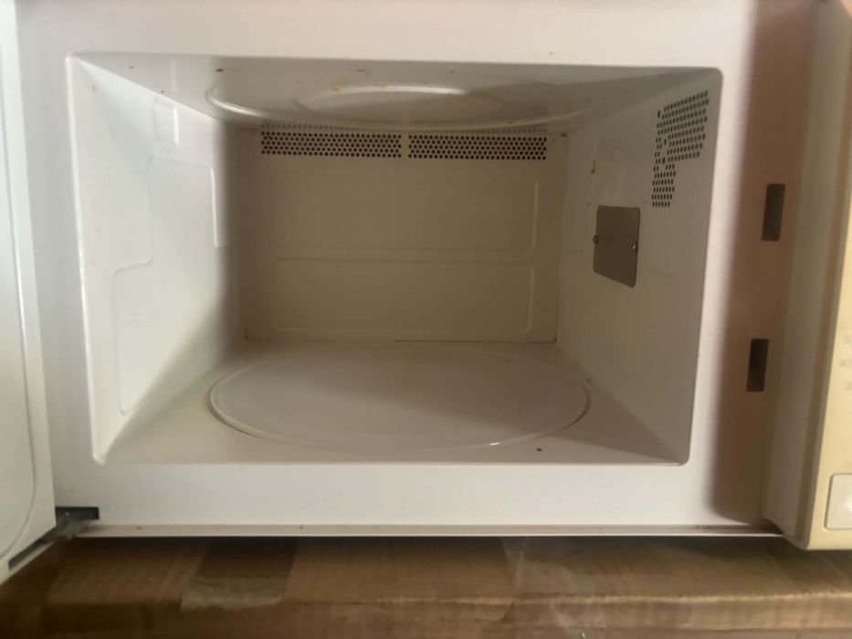 Микровълнова печка TOSHIBA