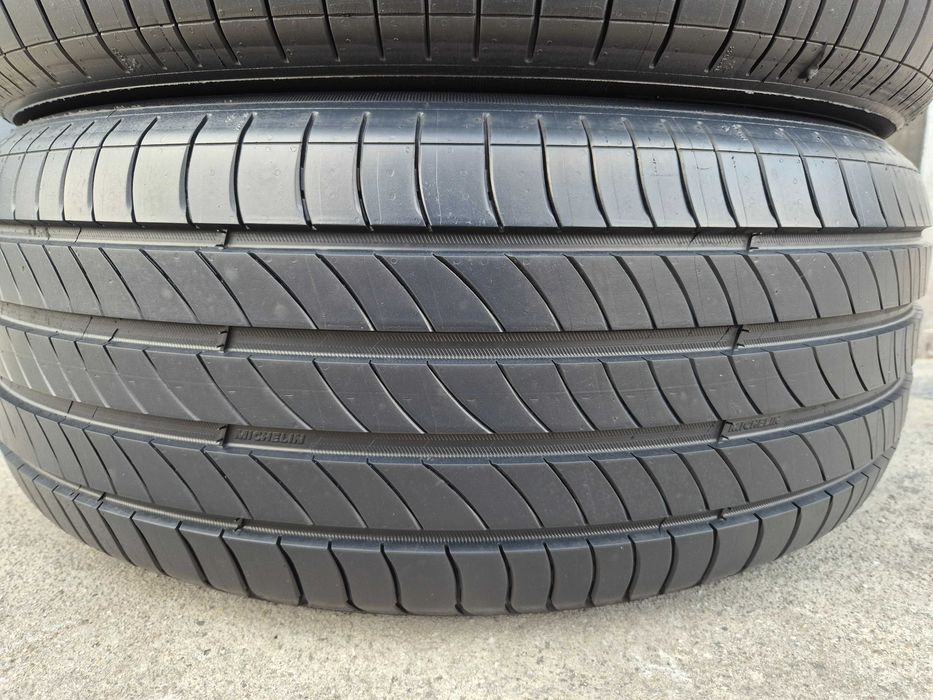 4 Anvelope VARA - 235/50/19 - MICHELIN - NOI - DOT 2023 !