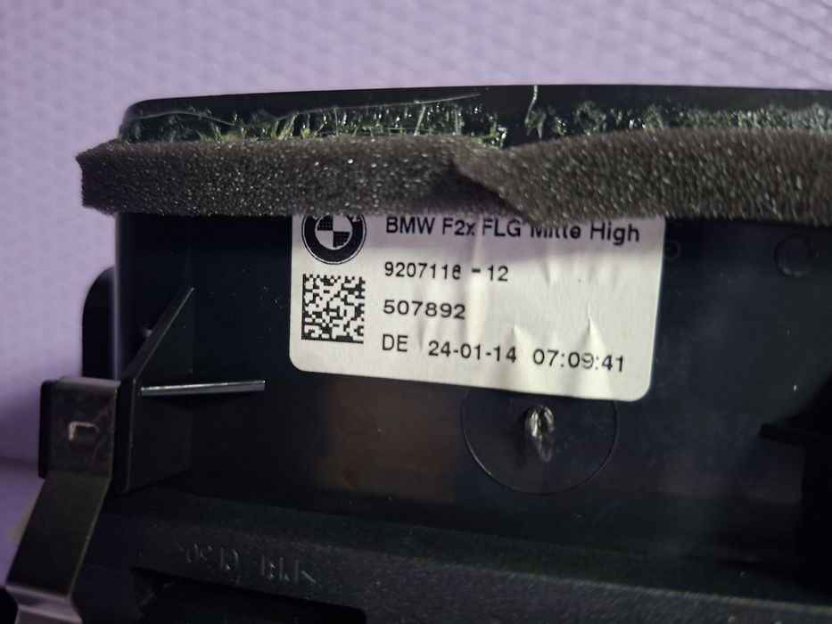 Grila centrala ventilatie aer BMW F20 F21 F22 F23 Cod 9207116