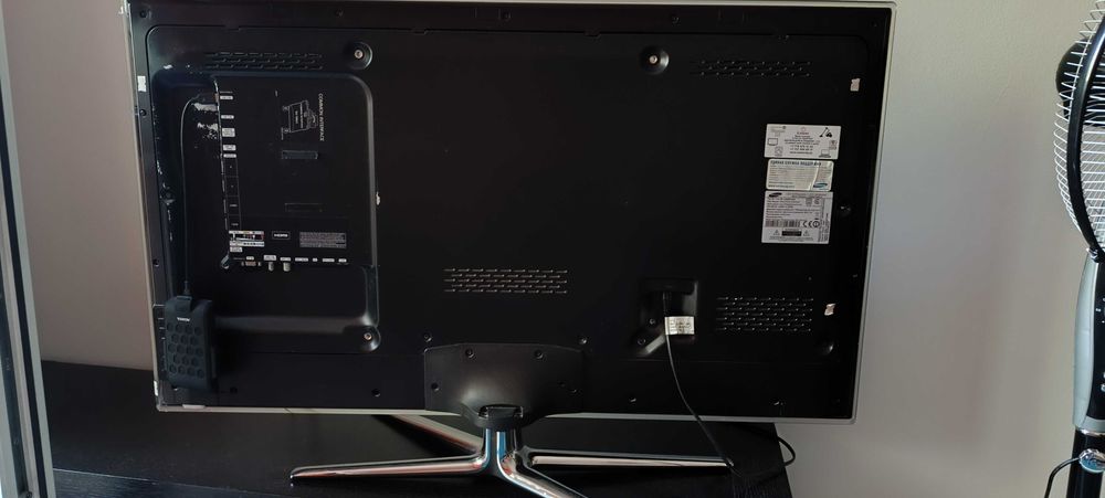 LED телевизор Samsung UE46D7000LS