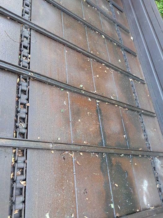 remorca pentru imprastiat gunoiul