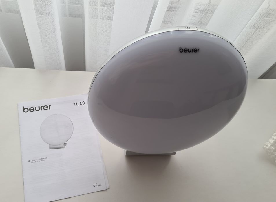 Lampă terapeutică Beurer TL 50 cu lumină naturală