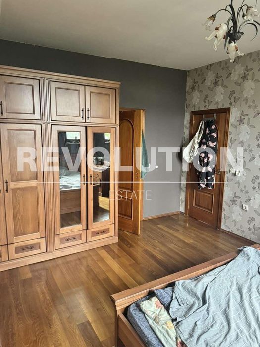 Дава се под наем Къща в с. Близнаци, Област Варна - 600 кв.м за 2343.96 € - Снимка #5