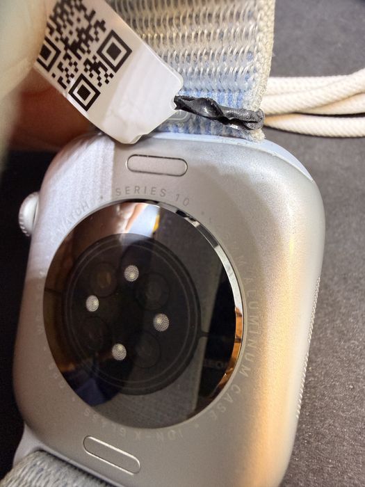 Apple Watch Series 10 GPS 49mm – Отлично състояние + зарядно