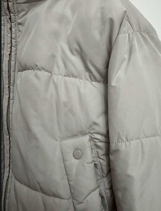 Jacheta puffer cu interior moale
Jacheta puffer cu interior moale