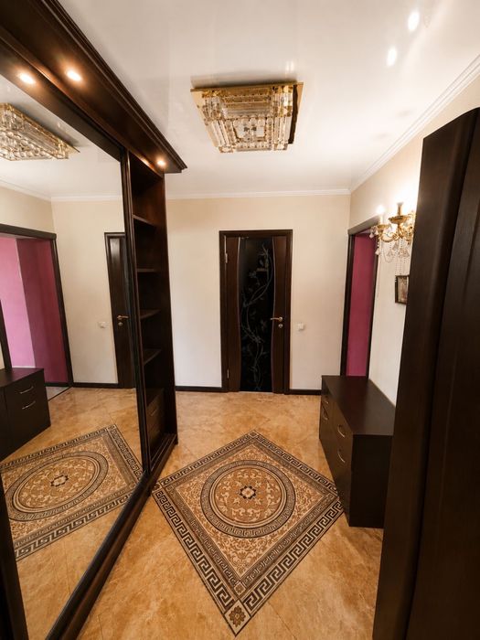 Продам 3 к квартиру 111 м2 в Парке