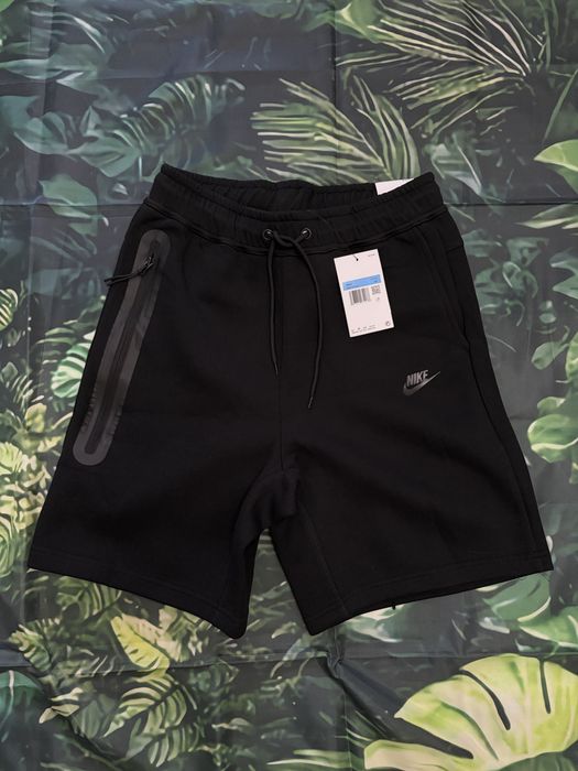 Pantaloni Scurti Nike Tech