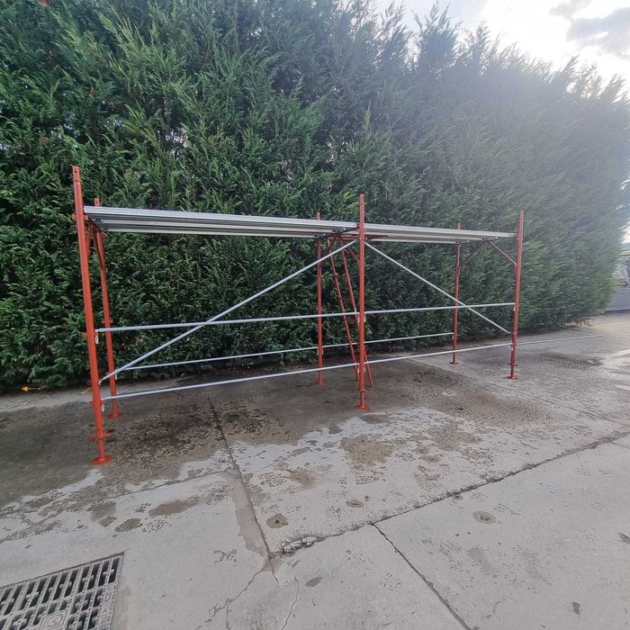 Schela metalica noua import Italia schela disponibila cu pasul de 1,8m