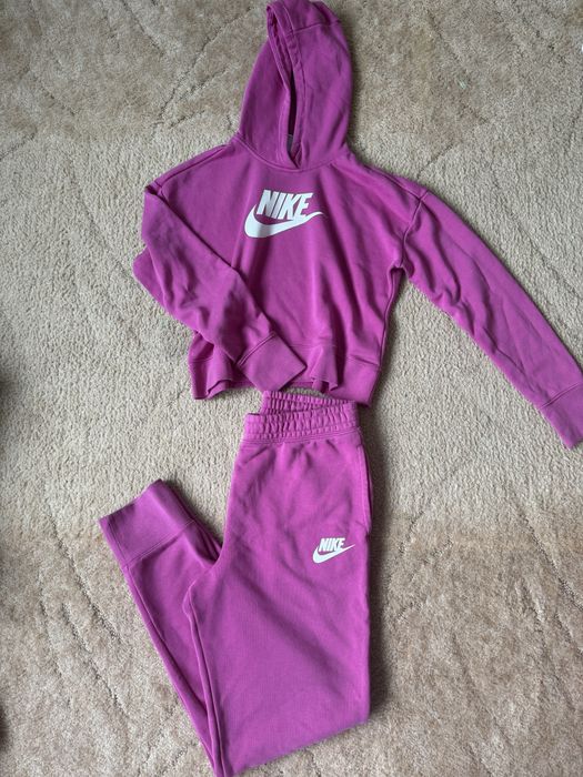 Дамски оригинален екип Nike