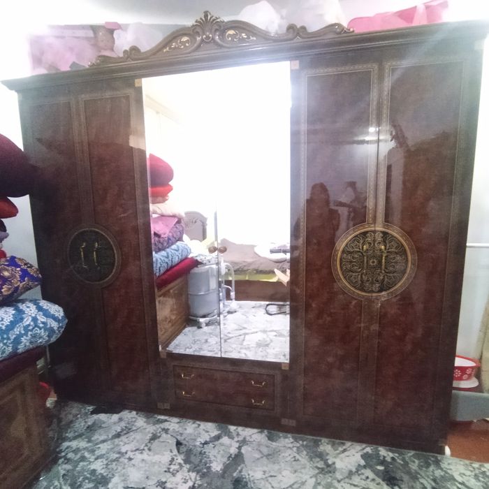 Hona uchun mebel komplekt