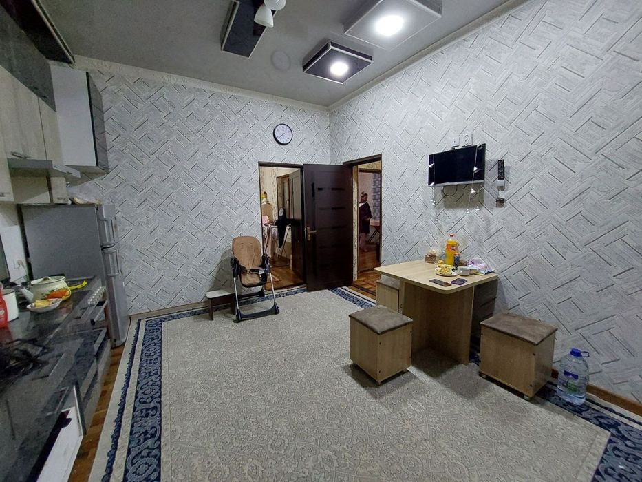 Продаю дом 1 соток 3 комната. Мухтар Ашрафи.