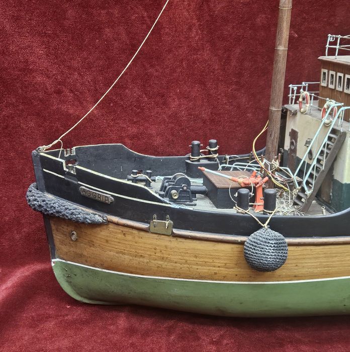 Модел на Кораб. парен влекач Aggrip 1920s.