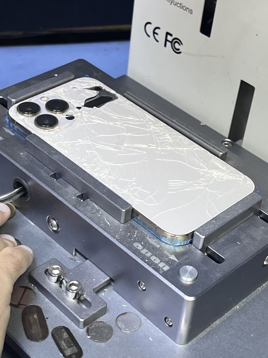 Sticla spate iPhone 14 Pro Max 299 lei