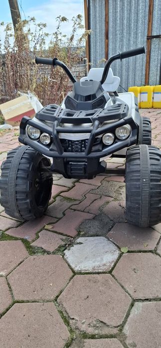Продам квадроцикл б/у