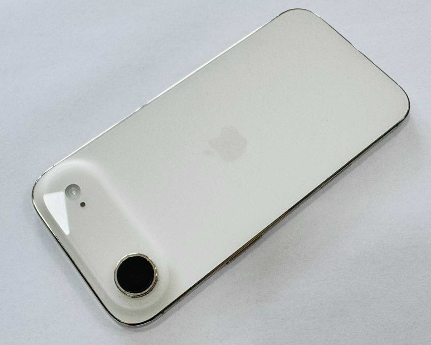 iPhone Air 256GB / 100%