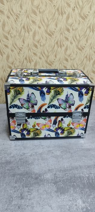 Продам все для маникюра и педикюра