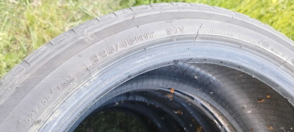 Гуми  225/45/17 bridgestone