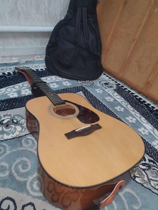 Гитара Yamaha F600