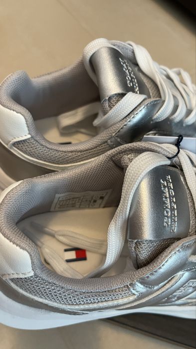 Sneakers Tommy Hilfiger 36