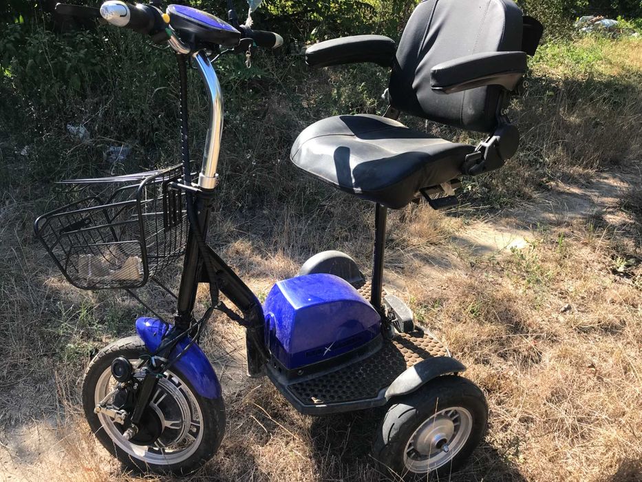 Продавам триколка в идеално състояние