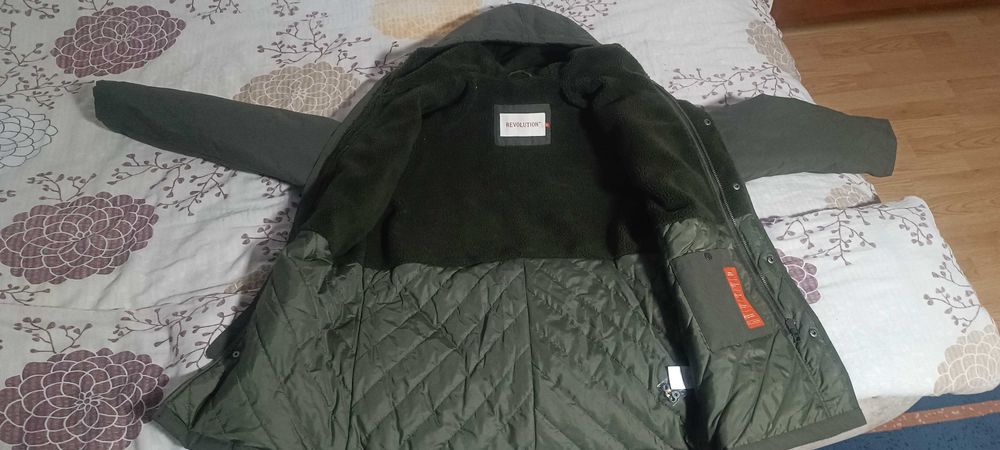 Vând geaca toamnă-iarnă