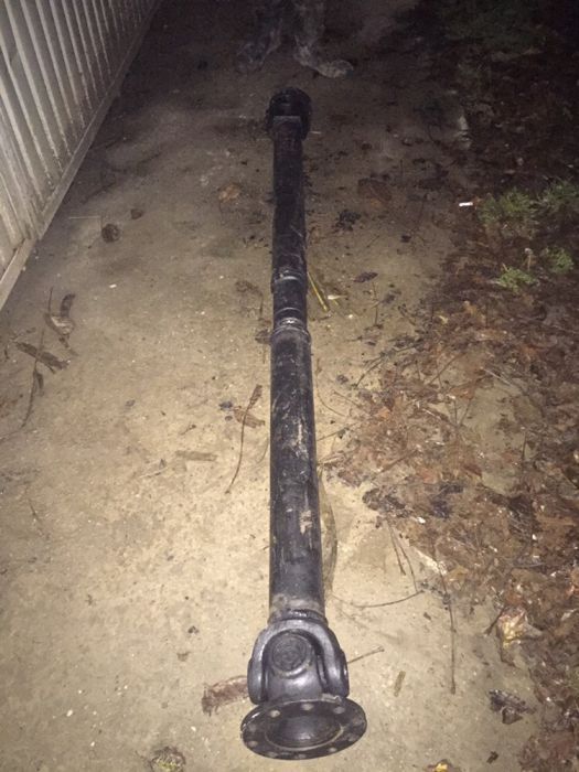 REPARATII Cardane Camioane cu 4,8,10,12 gau FLANSA AB dm 180 mm, 150mm